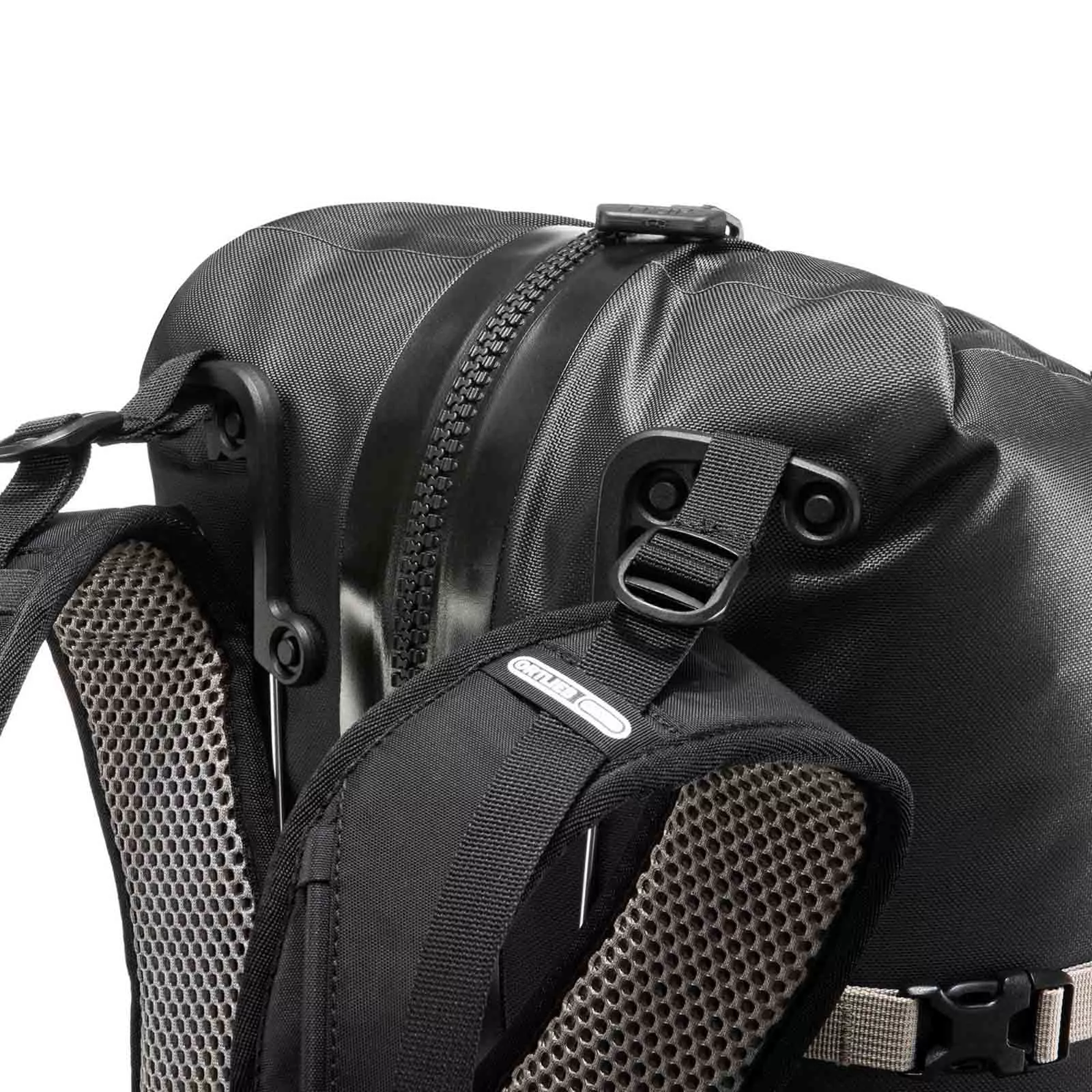 OR7004_5.jpg ATrack Rucksack 25L